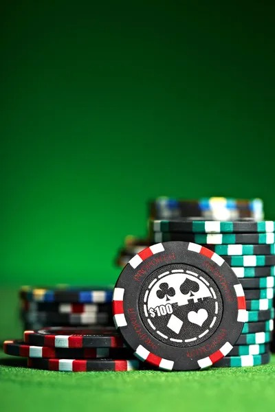 Close-up of Dragon Hatch multiplier display and cash-out button interaction on bookie7 mobile interface